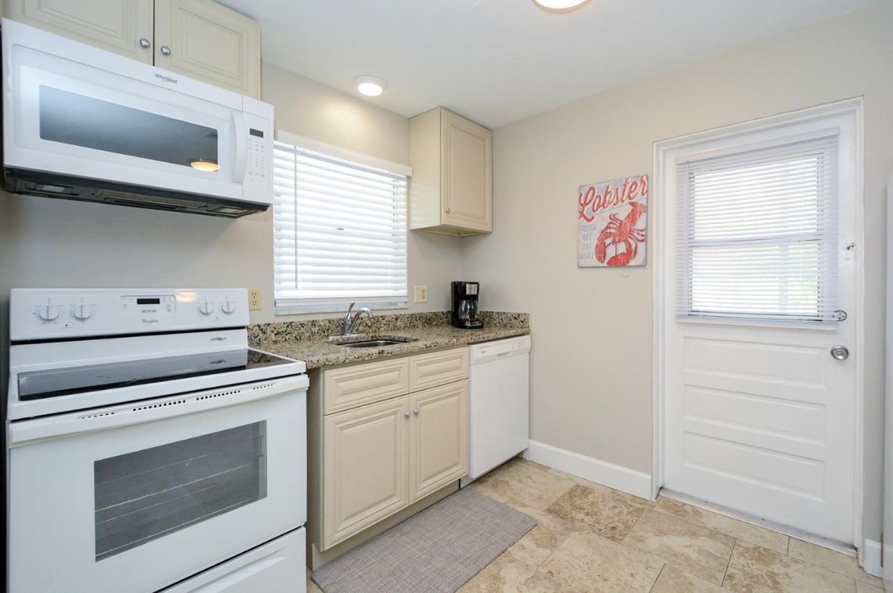 Canal 311 - Right In Siesta Key Village! Sarasota Bagian luar foto